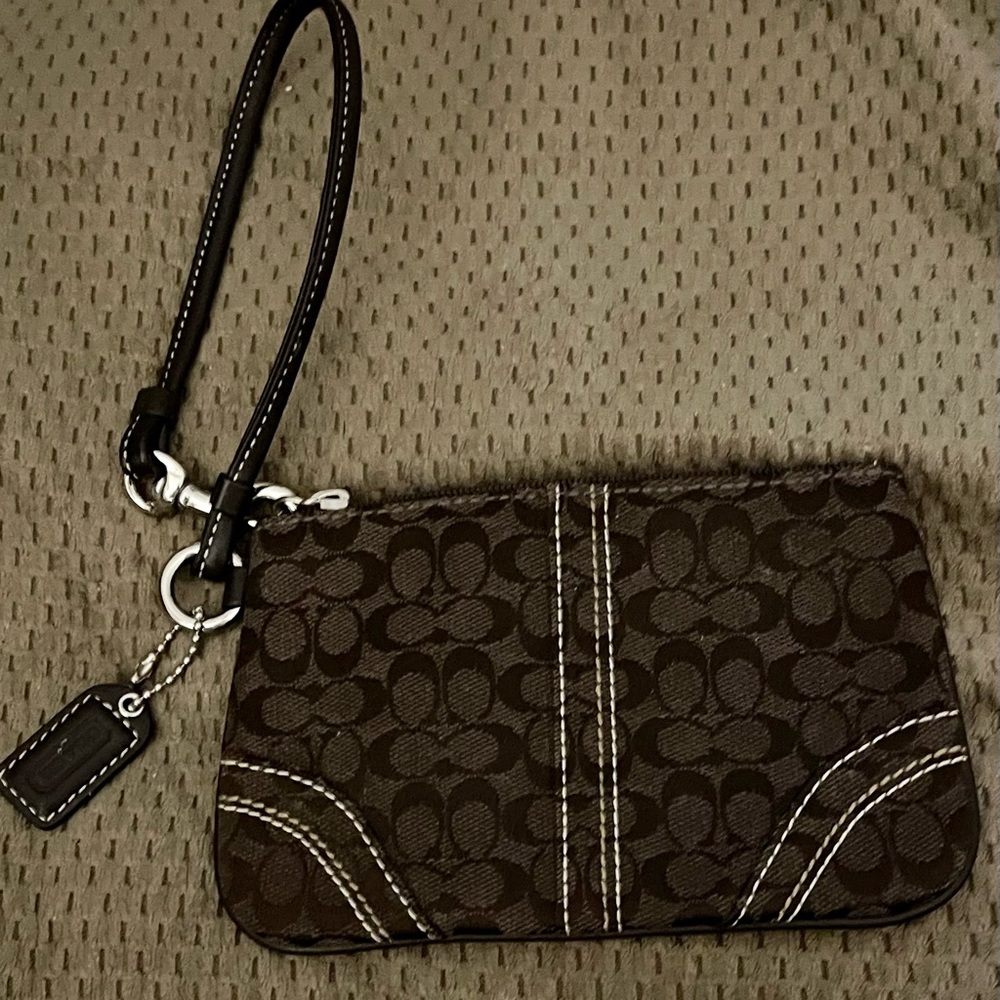 COPY - Coach Wristlet In the signature Coach series